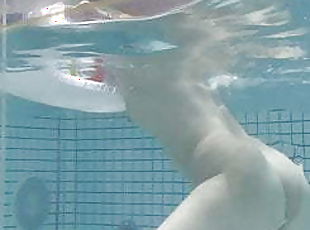 Horny MILF Mari& 039;s GoPro underwater long sample