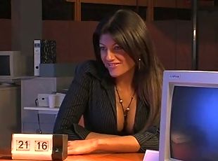 Sexy secretary sucks her boss in the office